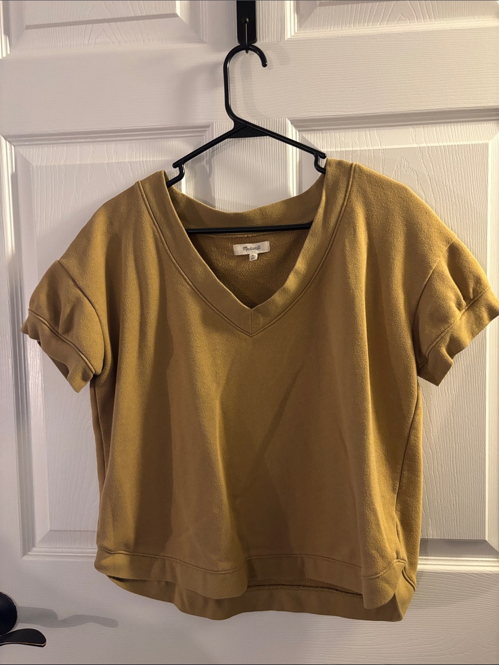 Madewell Short Sleeve V-Neck Sweater Top in Mustard